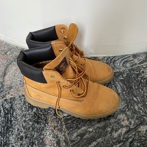 Timberland Boots women’s size 6